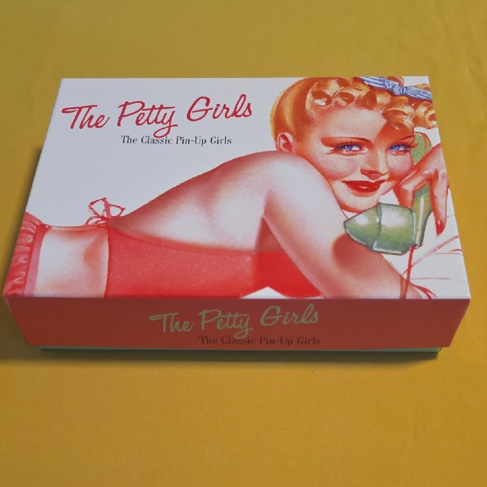 NWOT "The Petty Girls" Set of 20 Blank Notecards (4 Diff. Pics) & Envelopes